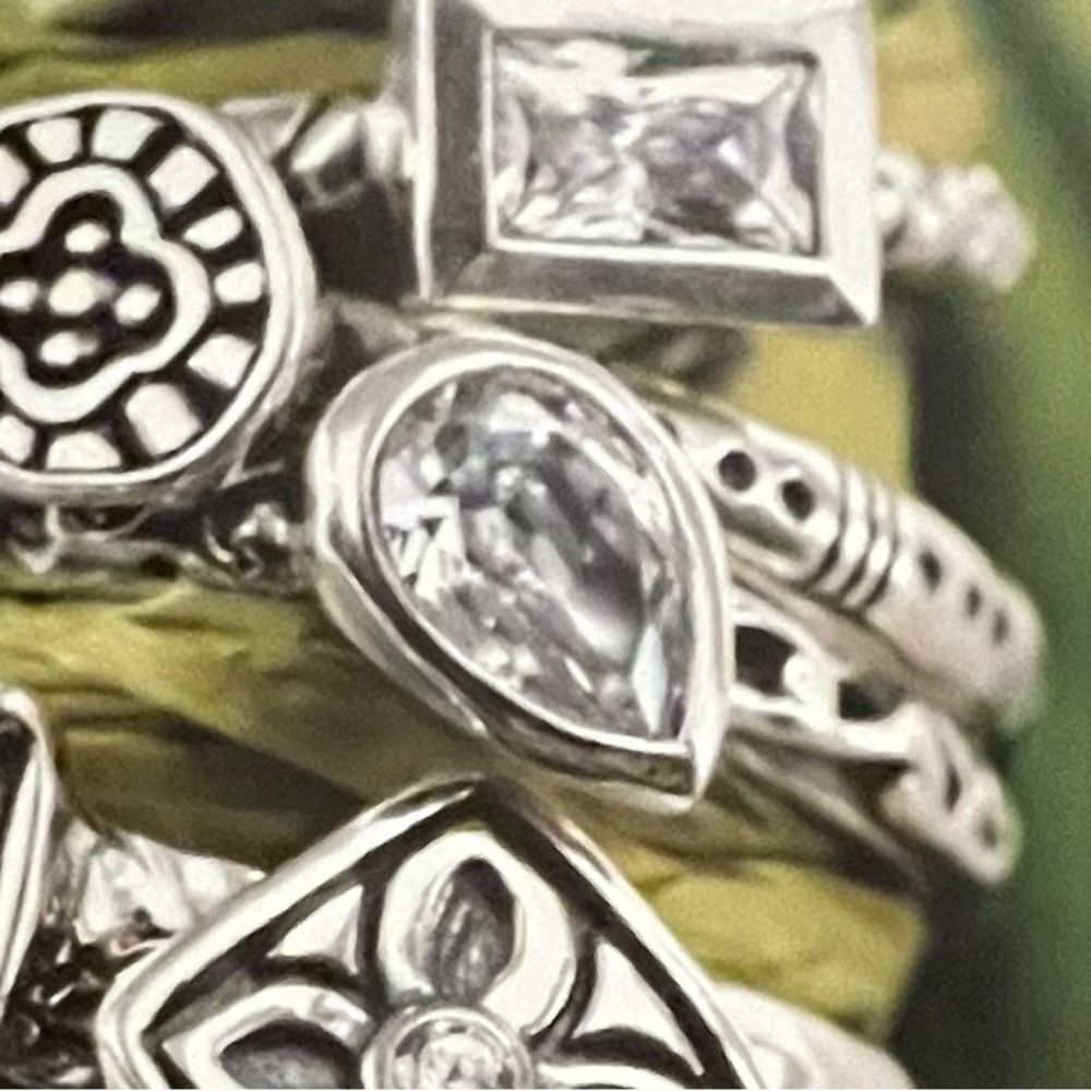 Silpada SZ 7 .925 Sterling Silver Belle Fleur Teardrop Stacking Ring